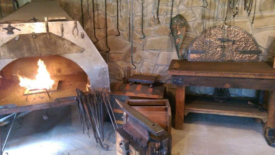 Blacksmith Régis Haché / ExploreNB / Tourism New Brunswick